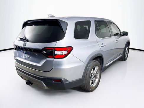 Used 2023 Honda Pilot EX-L image 2