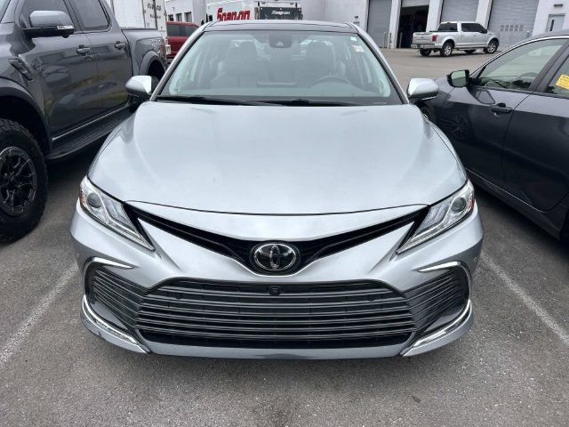 Used 2023 Toyota Camry XLE w/ Navigation Package FWD image 2