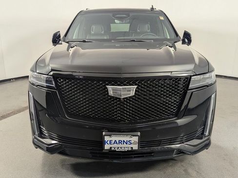 Used 2021 Cadillac Escalade Sport image 3