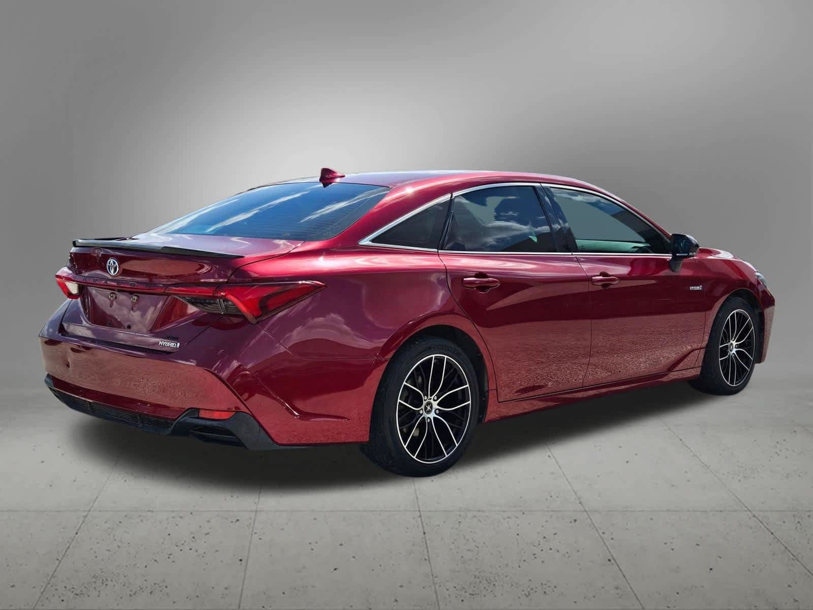 Used 2019 Toyota Avalon XSE FWD image 6
