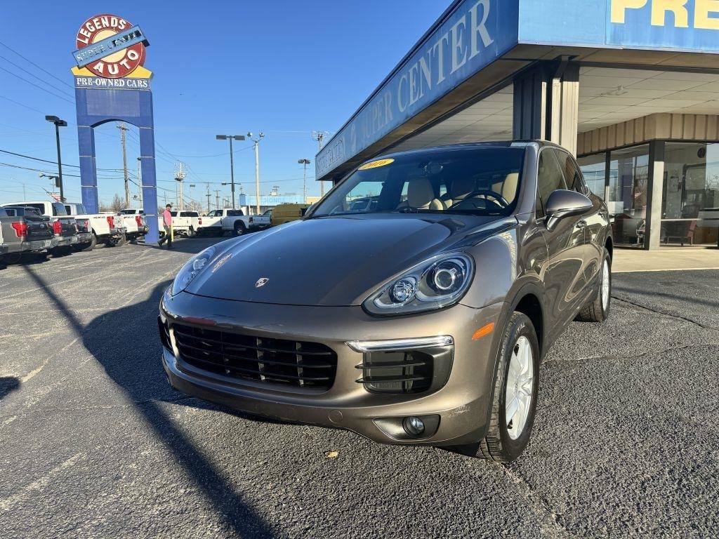 Used 2016 Porsche Cayenne AWD/4WD image 1