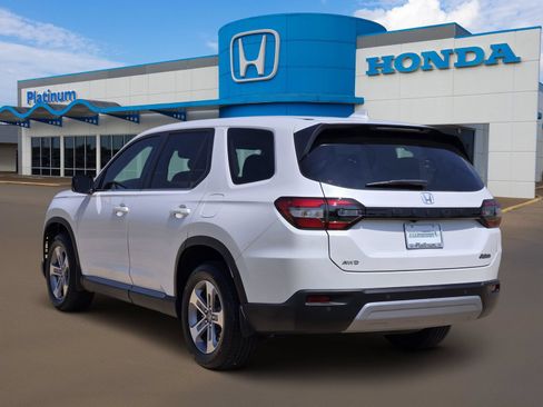 Used 2025 Honda Pilot EX-L image 4
