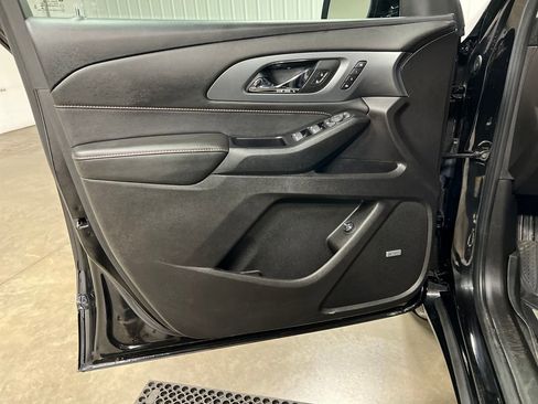 Certified 2019 Chevrolet Traverse Premier w/ Redline Edition image 15