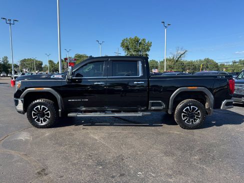Used 2020 GMC Sierra 2500 SLT w/ SLT Convenience Package AWD/4WD image 2