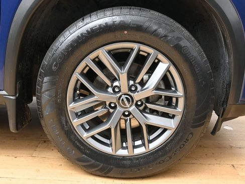 Used 2023 Nissan Rogue S FWD image 14