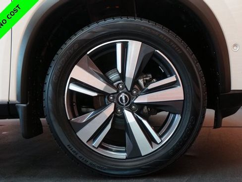 Used 2022 Nissan Rogue Platinum w/ Head-Up Display Package image 91