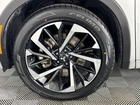 Used 2024 Mitsubishi Outlander SEL Black Edition image 37