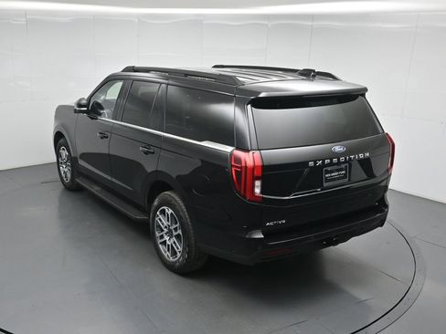 Certified 2025 Ford Expedition Active image 46