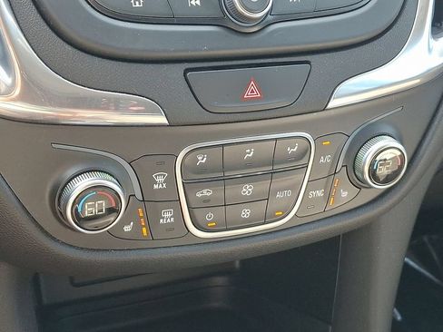 Certified 2019 Chevrolet Equinox LT AWD/4WD image 16