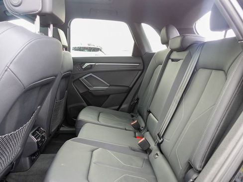 Used 2025 Audi Q3 2.0T Premium image 26