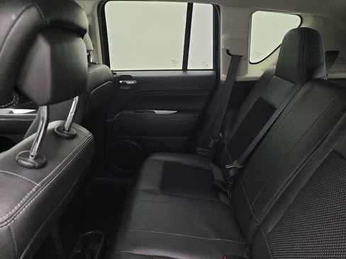 Used 2015 Jeep Compass Latitude AWD/4WD image 18