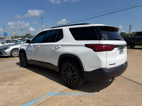 Used 2023 Chevrolet Traverse RS FWD image 3