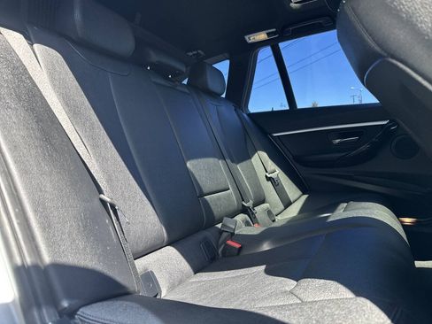 Used 2017 BMW 330i xDrive Wagon AWD/4WD image 19