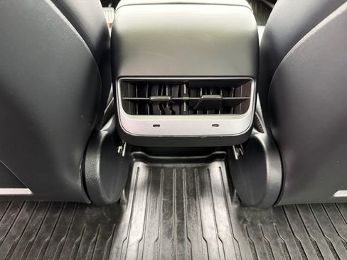 Used 2022 Tesla Model 3 Performance image 28