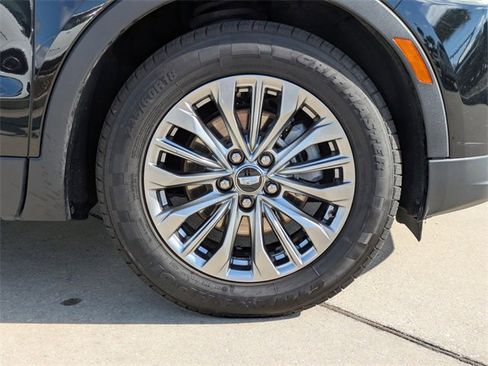 Used 2024 Cadillac XT4 Premium Luxury image 11