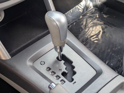 Used 2012 Subaru Forester 2.5X Limited image 32