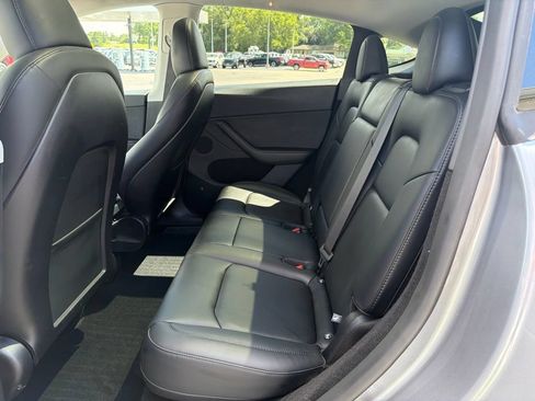 Used 2024 Tesla Model Y Long Range AWD/4WD image 13