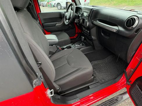 Used 2017 Jeep Wrangler Sport AWD/4WD image 29