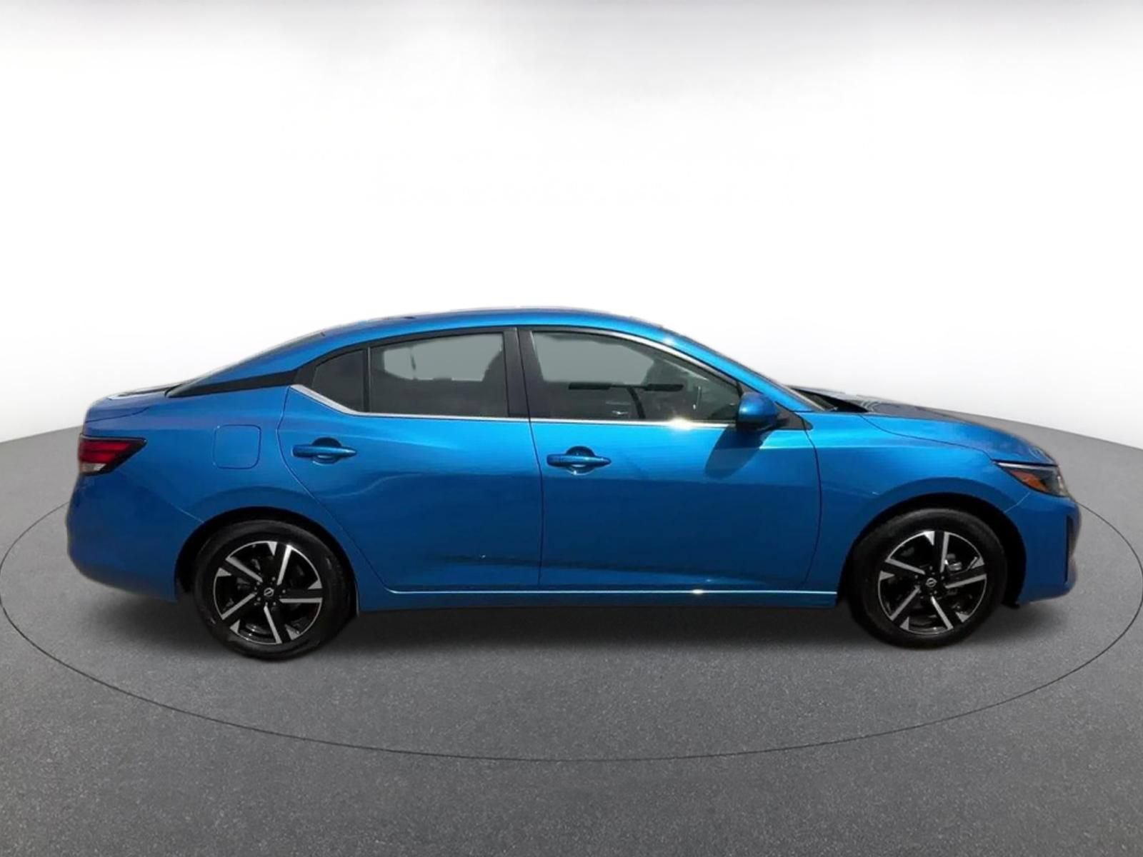 Used 2025 Nissan Sentra SV FWD image 15