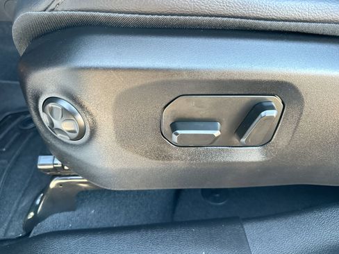 Used 2024 Jeep Wrangler Sahara w/ Technology Group image 12