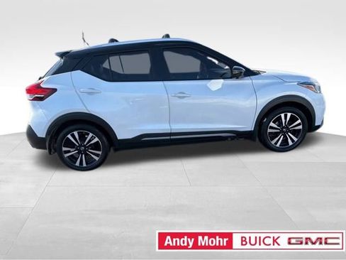 Used 2019 Nissan Kicks SR w/ SR Premium Package image 14