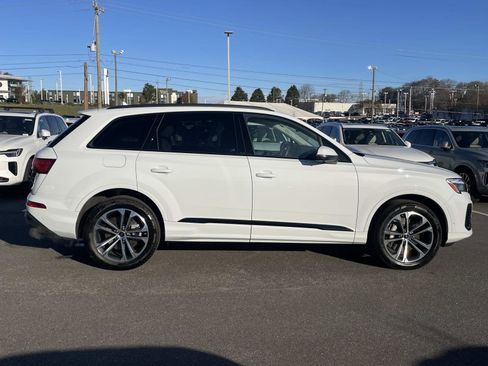 Used 2025 Audi Q7 2.0T Premium w/ Convenience Plus Package image 8