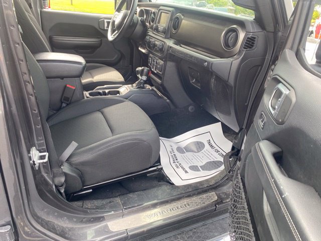 Used 2018 Jeep Wrangler Unlimited Sport S AWD/4WD image 8