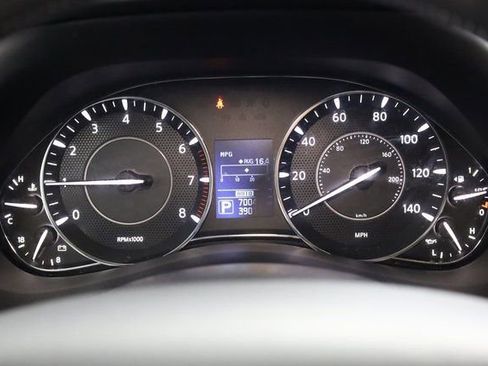 Used 2020 Nissan Armada Platinum w/ Captain's Chairs Package image 16