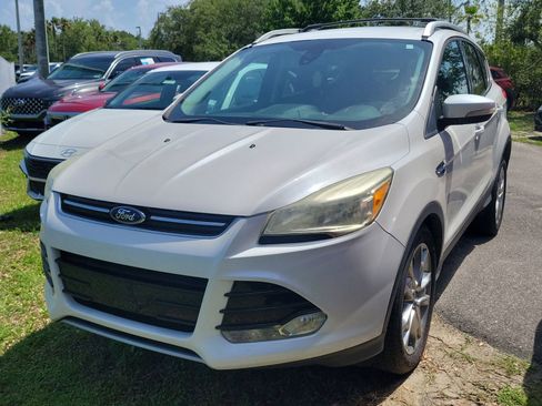 Used 2016 Ford Escape Titanium FWD image 2