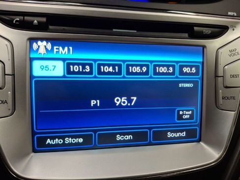 Used 2011 Hyundai Elantra GLS w/ Navigation Pkg 4 FWD image 21