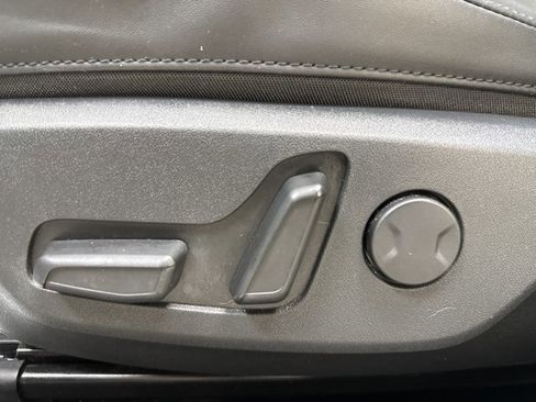 Certified 2023 Kia Niro EX Touring image 28