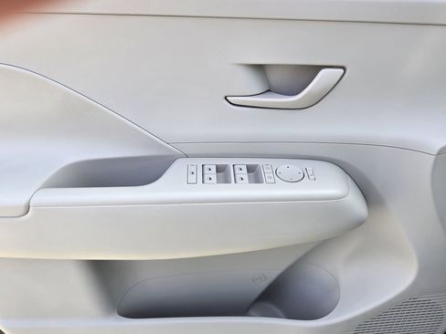 Used 2024 Hyundai Kona SEL image 30