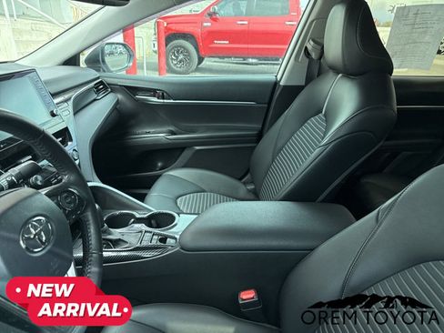 Used 2021 Toyota Camry SE w/ Audio Upgrade Package image 5