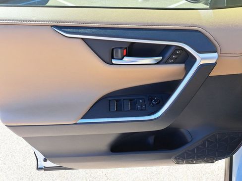 Certified 2019 Toyota RAV4 Limited image 14