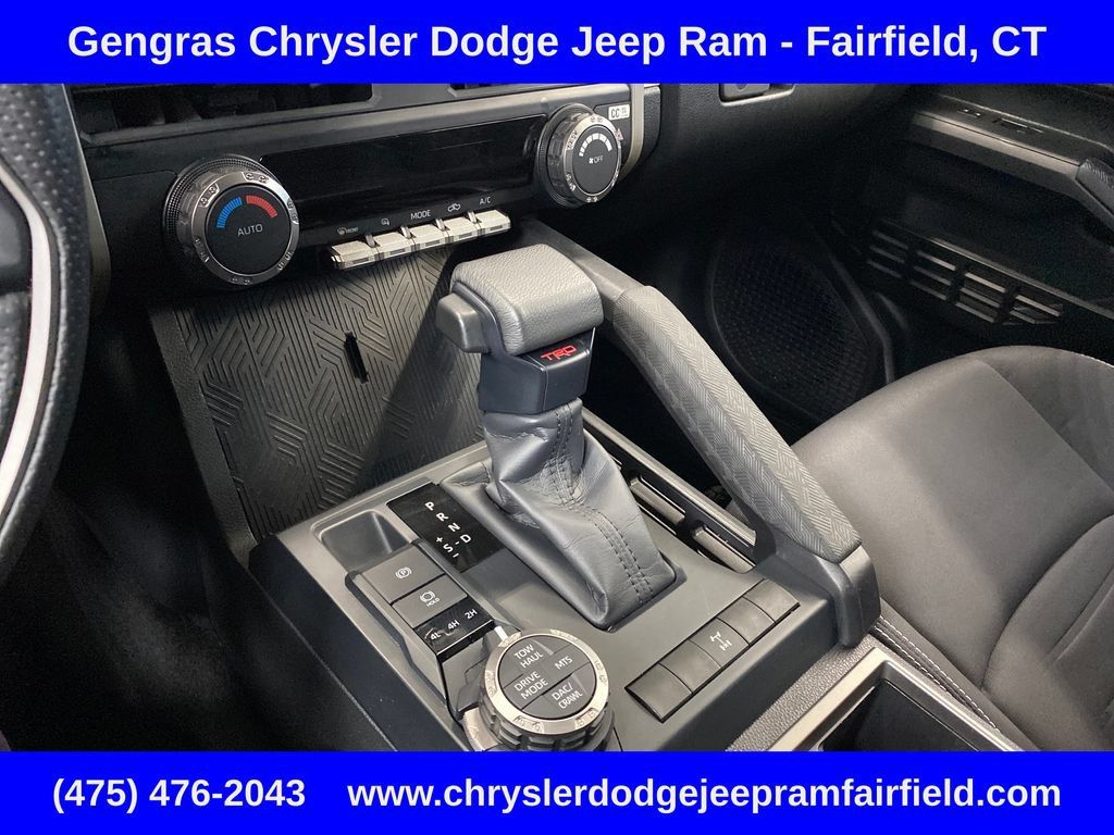 Used 2024 Toyota Tacoma TRD Off-Road AWD/4WD image 15