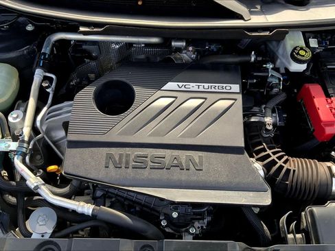 Used 2024 Nissan Rogue SV FWD image 30