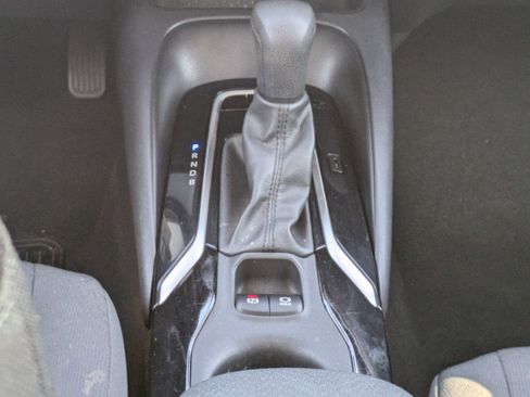 Used 2022 Toyota Corolla LE image 18