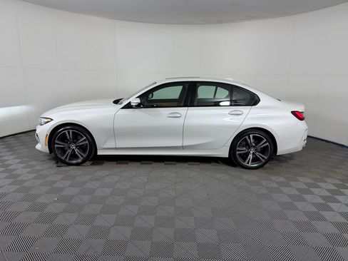 Used 2023 BMW 330i Sedan w/ Premium Package image 2