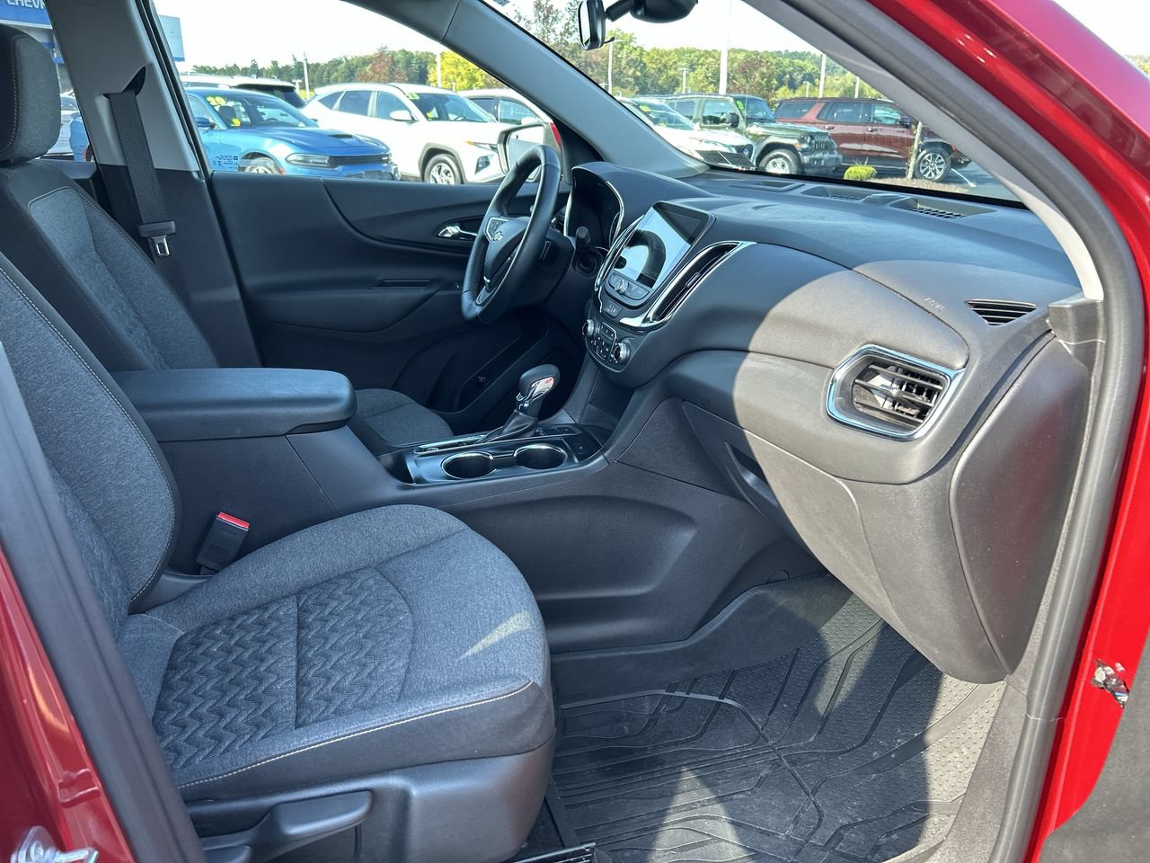 Used 2024 Chevrolet Equinox LT AWD/4WD image 14