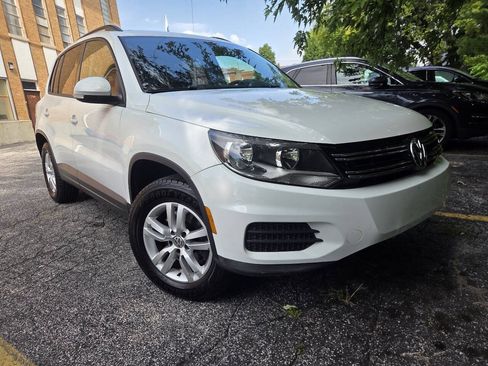 Used 2015 Volkswagen Tiguan S FWD image 6