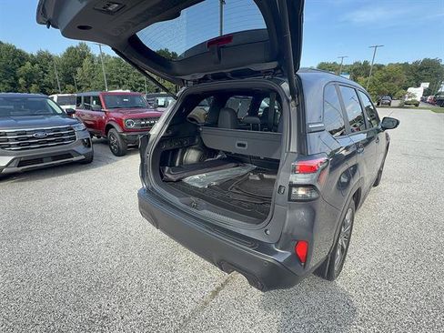 Used 2025 Subaru Forester Touring AWD/4WD image 5
