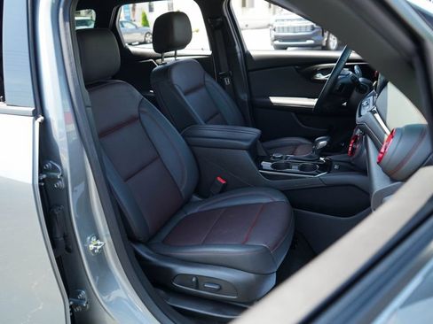 Used 2025 Chevrolet Blazer RS FWD image 12