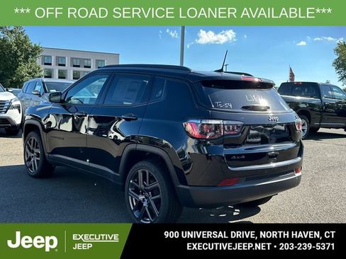Used 2025 Jeep Compass Limited w/ Sun & Sound Group AWD/4WD image 4