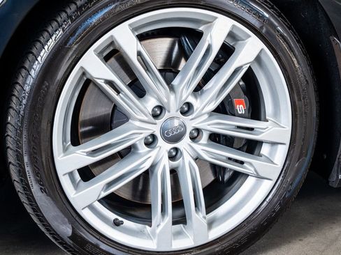 Used 2020 Audi S8 L image 10