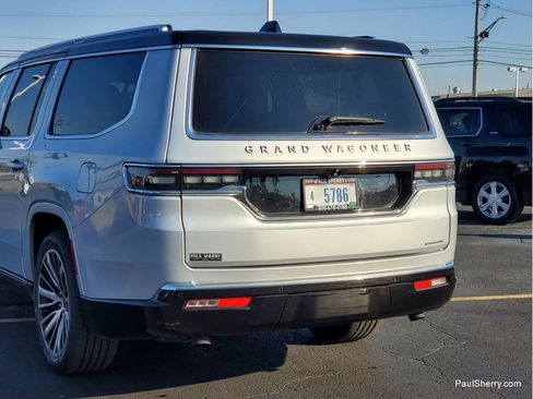 Used 2024 Jeep Grand Wagoneer L Series III image 13