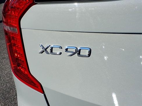 Used 2024 Volvo XC90 B6 Plus w/ Protection Package Premier image 6