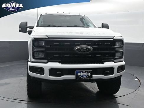Used 2023 Ford F250 XLT w/ Black Appearance Package AWD/4WD image 2