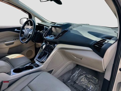 Used 2015 Ford C-MAX SEL w/ Equipment Group 302A FWD image 29