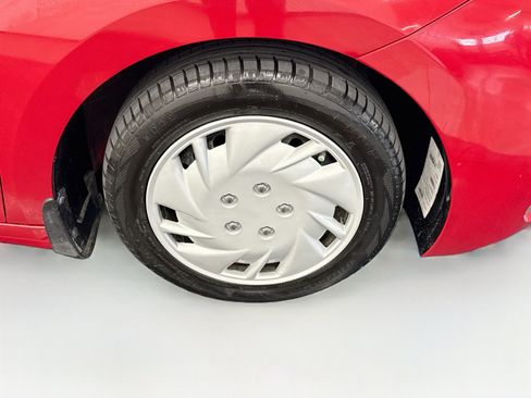 Used 2020 Hyundai Elantra SE FWD image 11