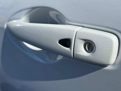 New 2025 Nissan Versa SR w/ Trunk Package image 23